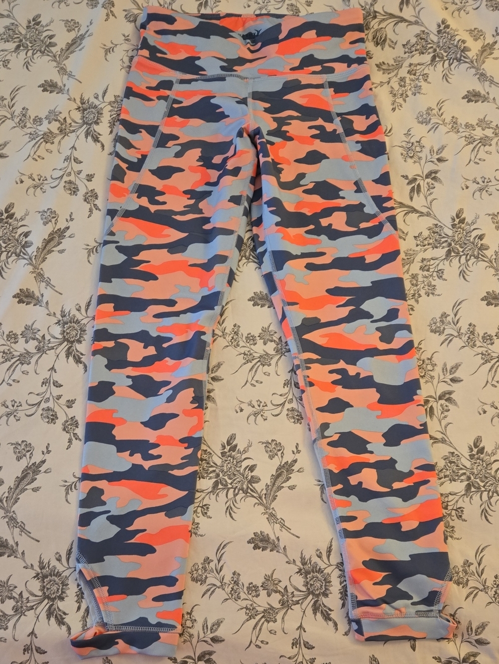 Old Navy Kids Camouflage Active Leggings - Coral/Blue